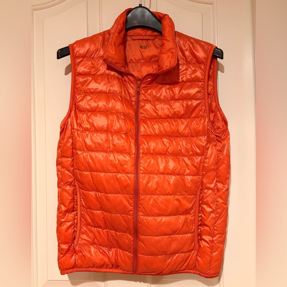 Uniqlo Men’s Small Bright Orange Quilted Vest